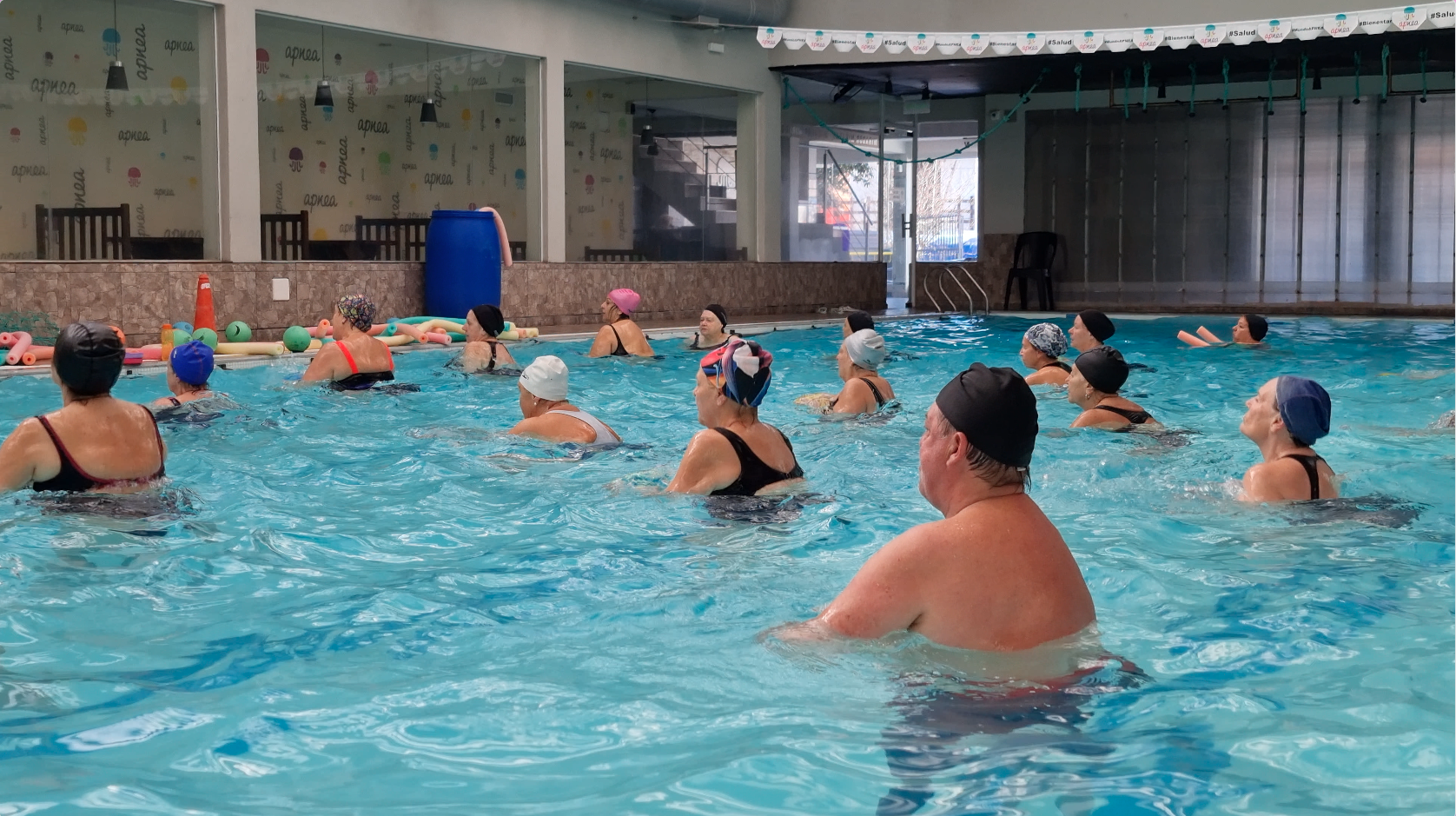 Clase grupal de agua con más intensidad en APNEA